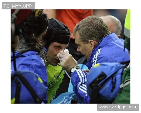 足球明星佩戴头套的原因解析与其对比赛表现的影响探讨